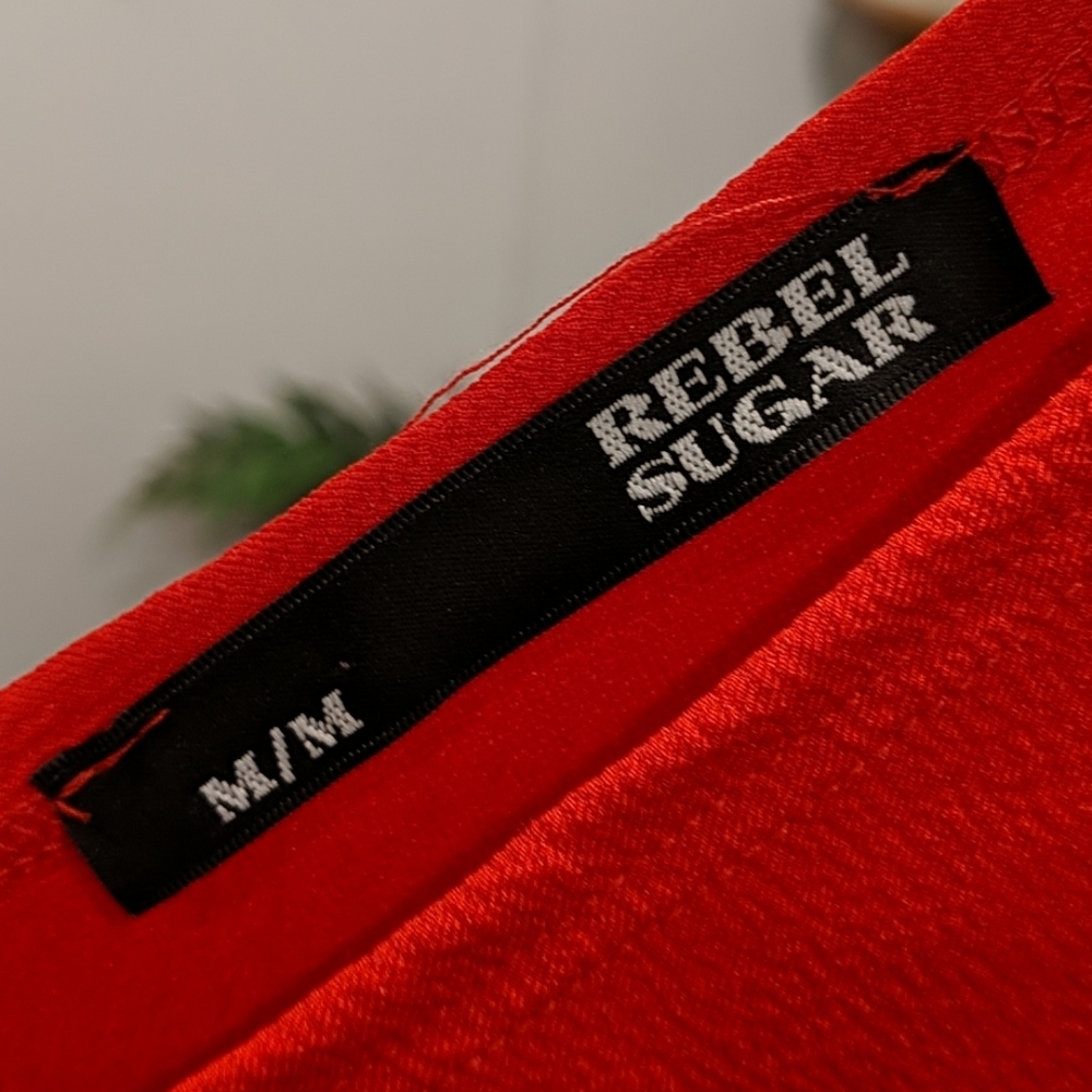 PLEATED RED DRESS ๐น - Picture 2 of 3